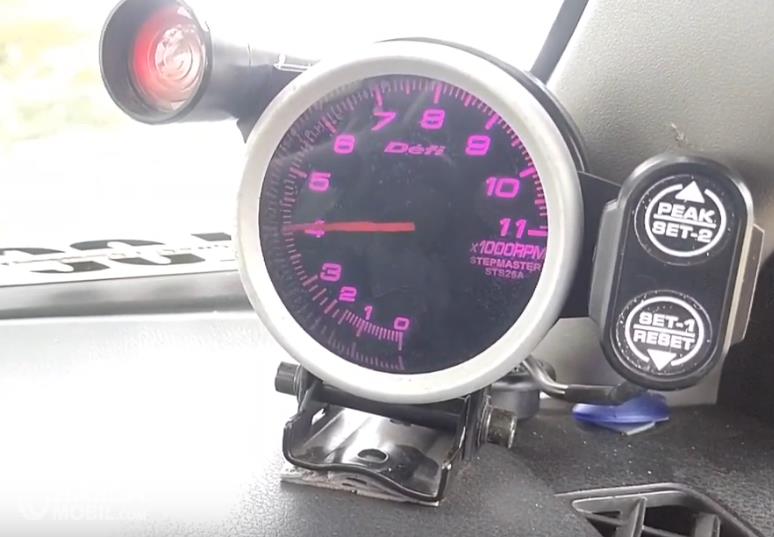 Tachometer Evinrude icon Pro