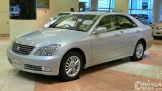 Review Toyota Crown Royal Saloon 2004 : Generasi Keduabelas Mobilnya Para Menteri