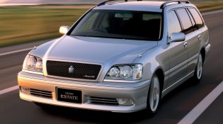 Review Toyota Crown Estate 2001: Sedan Mewah Berbentuk Station Wagon